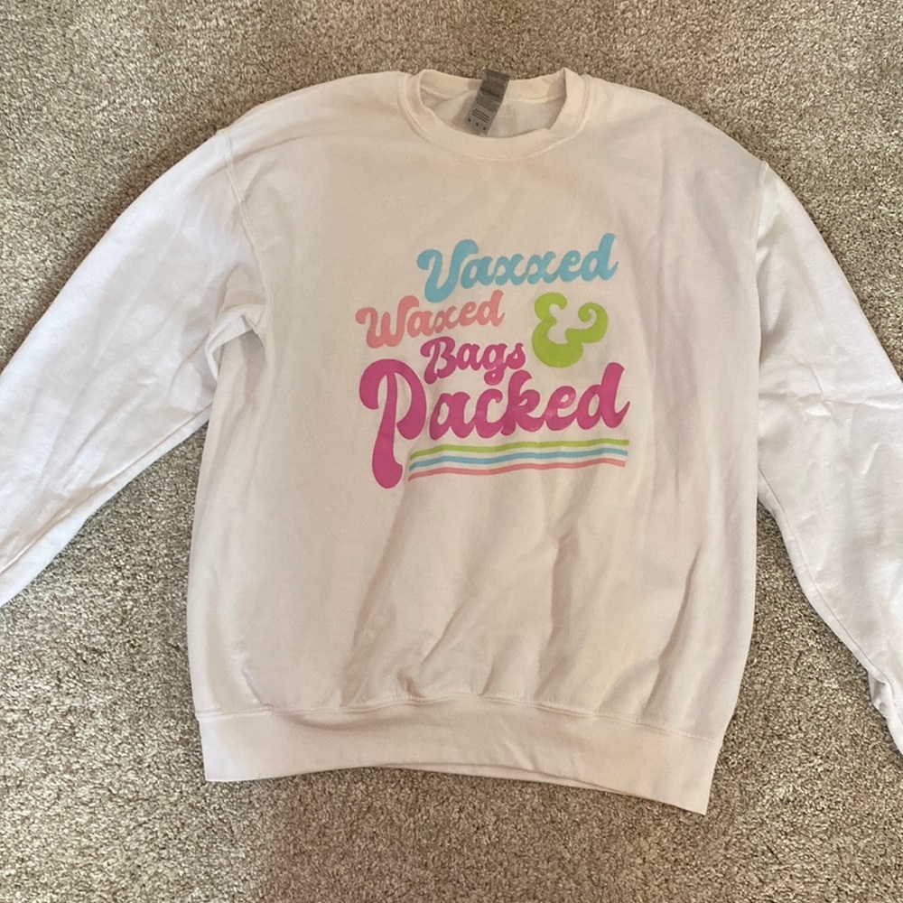 Gildan White Graphic Crew Neck Sweater